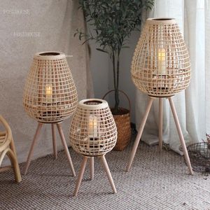 Kaarsenhouders Chinese kandelaar Rattan Homestay Courtyard Decoration Lantern plug-in vloer tot plafond windlamp met benen