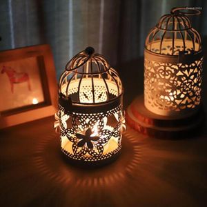 Candle Holders Creative Antique Hollow Floral Bird Cage Holder Candlestick European Style Iron Craft Romantic Night Ornament Home Decor