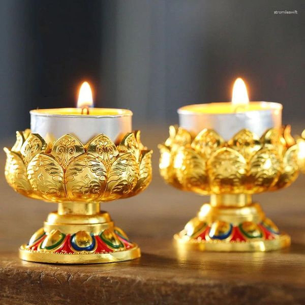 Candillas Copa budista de la copa budista Flor de la aleación Golden Candlestick Lámpara de boda tibetana Holdea Cena Mesa Home Decoración