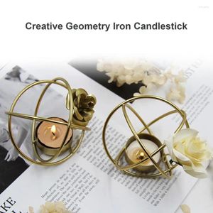 Candle Holders European Style Candlestick Elegant Iron Art Decoration for Wedding Party Geometric Hollow Ball Holder met 3D