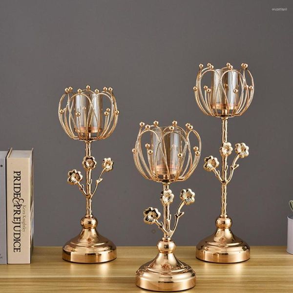 Candlers Coldle European Style Cup Flower Holder Romantic Iron Container Festival Festival Decoration Hollow Line Bandlelight Stand