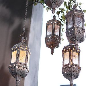 Kaarsenhouders Europese stijl Iron Art Hanging Candlestick Decoratie Glas Cross Border Garden Bruiloft Huishouden Marokkaan
