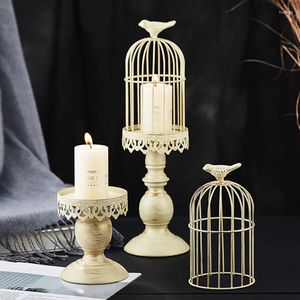 Bandlers de style européen Retro Bird Cage Cage Couges creusés Modèles sculptés en métal décor de table à manger de fête de mariage
