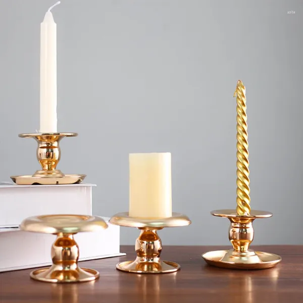 Pièce de chandelier de bougeoir Gold Pilier Pilier Bandlestick Stand pour les bougies électroniques Bandelle de Noël Party Home Decor