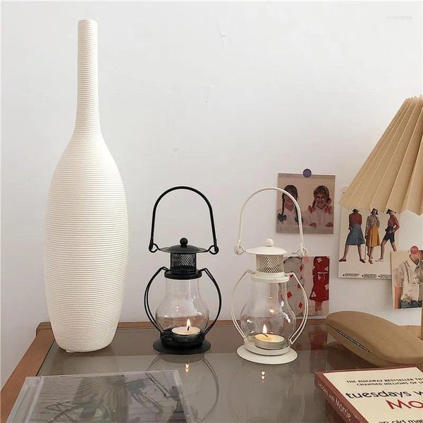 Bandlers INS Retro Style Simple Whited Iron Holder Small Lantern Home Decoration Kerosène Lampe Artist.