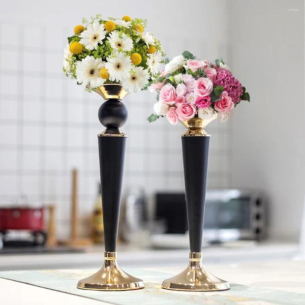 Bougeoirs JuneJour Gold Black Metal Metal Bandlestick Flower Stand Vase Table Centro Centre Event Rack Road Road Lead Wedding