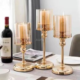 Kandelaars Luxe Klassieke Metalen Vintage Gouden Kandelaar Woondecoratie voor Bruiloft Kandelaar Kristallen Houder 231030