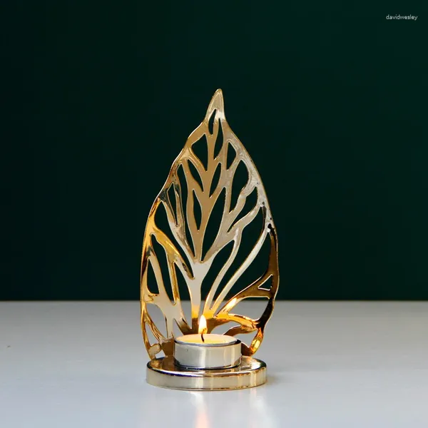 Candillas Soportes Metal Decoración de candelabros Luxury Gold Tea Lighter Atmósfera creativa Atmósfera para decoración de la casa de bodas