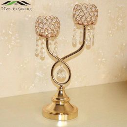 Candlers Metal Golden With Crystals 48cm Stand Pilier 3 Armes Coussin pour mariage Déco Portavel Candelabra 02002