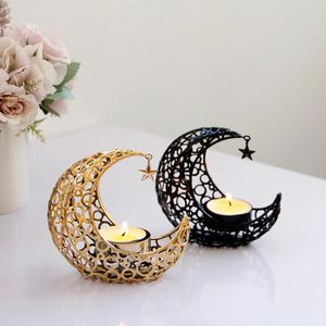 Candlers Metal Romantic Romantic Candlestick Art Crafts Hollow Moon Ornaments Cadeaux de vacances décor pour la fête de mariage de Noël