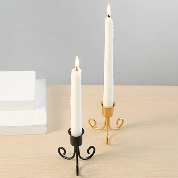 Partes de velas Nordic Iron Candlestick Creative Simple Wedding Table Stand Decoración del hogar