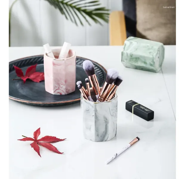 Candlers Nordic Light Luxury Marble Penholder Makeup Brost Storage Maison moderne Décoration douce Bougies en gros de table de table de table