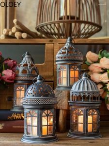 Kandelaars Noordse retro ijzeren metaal Lantaarn Vintage Candlestick Wind Lamp Bloemtuin Ornamenten Europa Home Decor