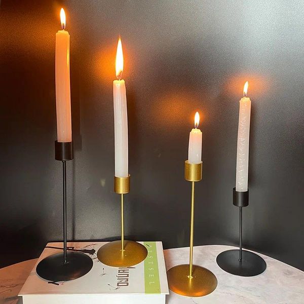 Partes de velas Nordic Single Head Candlestick Simple Iron Art Wedding Wedding Atmosphere Romantic Candlelight