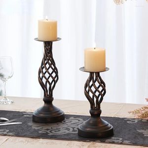 Bandlers Retro Holder Decoration Luxury Luxury Hollow Wedding Weddle Light Dinner Table des accessoires