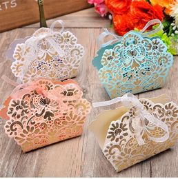 Candy Box Wedding Laser Cut Hollow Candy Chocolates Tassen Baby Shower Geschenken Tassen Gunst Snoep Dozen