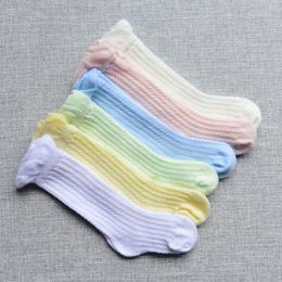 Candy Color Baby baby Infant Mesh Cotton Socks Ademende schattige kinderen Mid-Kalf Sock voor cadeau Hoge kwaliteit