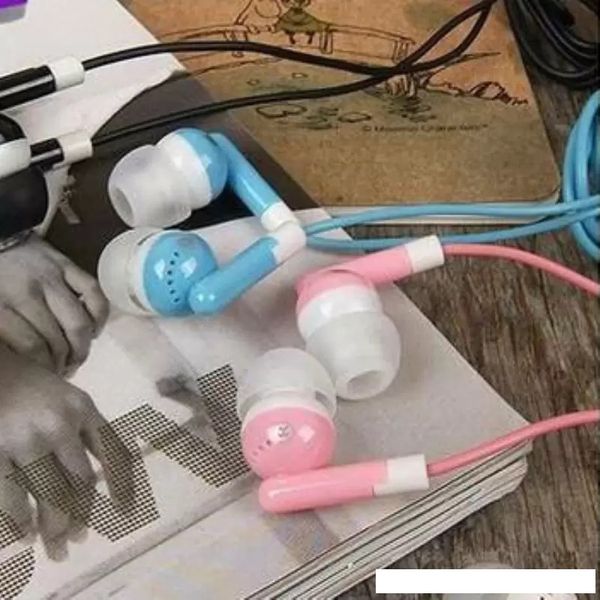 Écouteur stéréo couleur bonbon pour écouteurs de téléphone portable dans le style d'oreille pour casque de smartphone cinq couleurs