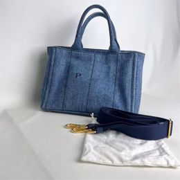Canevas pochet sacs de plage de luxe de grande capacité de grande capacité de voyage shopp sac de week-end sac à main les sacs à main sac à main 240515