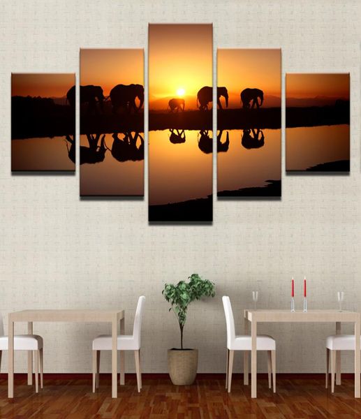 Canvas Affiche Home Decor Salon Room Wall Art Imprimés 5 pièces Elephants Sunset Payscape Paints Animal Lake Pictures Framework9426328