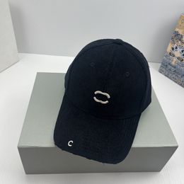Boné de designer de luxo chapéu de designer de veludo simples boné de beisebol casal viajando must-have design de moda boné de beisebol
