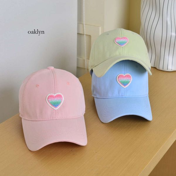 Cap Men New Spring/Summer Wide Brime Béisbol de techo rígido pequeño para hombres y mujeres, colorido cara sonriente Candy Color Duck Lenguer Sombrero