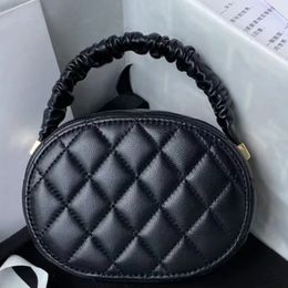 C Bolsas de bolas de oro Moda Bolsas nuevas Cadena de cuero Hombro Bolso bandolera Clásico Monedero suave y cómodo Señora Diseñador de lujo Bolsos circulares Louisvuitton Bag LC 17