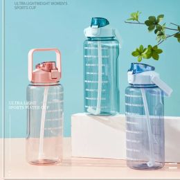 Capacité bouteille d'eau paille tasse dégradé couleur plastique tasses à eau avec marqueur de temps Fitness en plein air sport bouteille bouilloire 2L