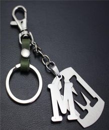 Lettre majuscule M séparable en acier inoxydable pendentif porte-clés en cuir charme sac accrocher porte-clés de voiture 26 lettres série cadeau 6526966