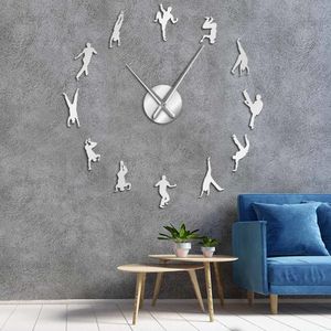 Capoeira Art Gran Reloj de pared de bricolaje Arte marcial brasileño Capoeiristas Siluetas Mirror Surface Reloj Sport Sport Home Decor