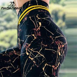 Capris Nadao 2023 Leggings sportivi estivi Donna Ali verdi Stampa Pantaloni Vita alta Pantaloni da allenamento Fiess Fondo da corsa all'aperto