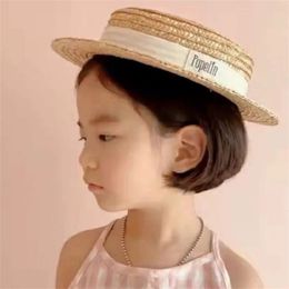 Caps hoeden aankomsten Fashion Children Boy Girl Sunhats Flat Top Cap Outdoor Beach Holiday Sunprotection Summer Straw Hat For Kids 230427