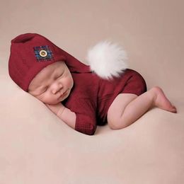 Caps Hoeden geboren Pography Props Outfit Baby Po Haarbal Hoed Jumpsuit Romper Kerst Pography Kleding 231120