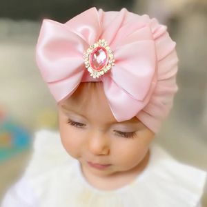 Casquettes Chapeaux Mignon Brillant Strass Bowknot Infantile Chapeau Indien Doux Pour La Peau Coton Bébé Fille Casquettes Turban Mode Arcs À La Main Chapeaux 231202