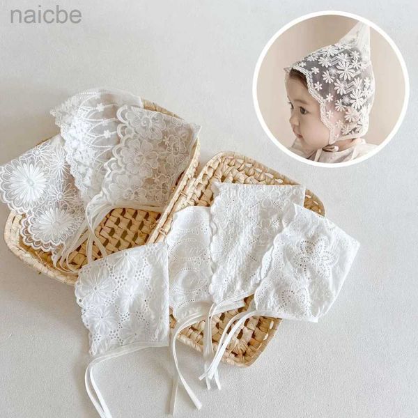 Caps Chapeaux en dentelle Broiderie Baby Girl Bonnet Hat Printemps Summer Souhable Mesh Kids Hat pour nouveau-né Princesse Princesse A réglable Baft CHATS D240425