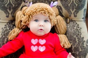 Casquettes nouvelle fille perruque chapeau Crochet bébé filles perruques chou Patch HatB nouveau-né Beanie casquettes accessoire photographique brun peu profond