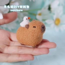 Capybara Vilt Dier Vilten Hond Handgemaakte DIY Poke Fun Paar Verpakking Vilt Set Hanger Pop Decoratief Cadeau 240124