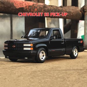 Auto Maisto 1:24 Chevrolet 454 SS Pick -up Ligloy Auto Model Diecast Metal Offroad Voertuigmodel Simulatiecollectie Kinder speelgoedcadeau