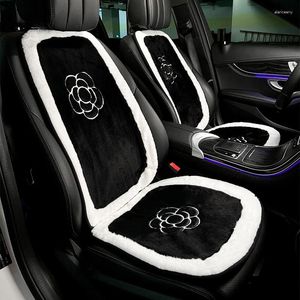 Housses de siège de voiture en peluche douce, couverture universelle classique, noir, blanc, fleur de camélia, coussin Auto, garde au chaud, accessoires