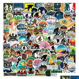 Auto -stickers 100 stcs/veel groothandel bigfoot woeste outdoor outdoor sasquatch graffiti noduplicaat voor lage skateboard notebook helm water bo dhc3z