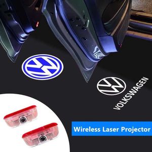 Autostickers 2 stks Auto -deur Emblem LED LICHT Welkom Lamp Wireless Laser Projector voor Volkswagen Golf 5 Polo Golf 6 Golf 7 Accessoires T240513
