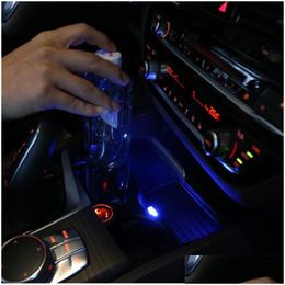 Autocollants de voiture Styling Sticker Cup Holder Boîte de rangement Light USB Décoratif pour F10 E90 F20 F30 E60 GT F07 X3 F25 X4 F26 X5 X6 E70 Z4 F15 DHVAM