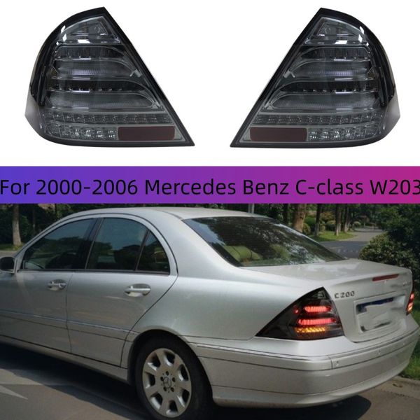 Lente trasera de estilo de coche para 20 00-20 06 Mercedes Benz Clase C W203 montaje de luz trasera LED DRL luces de freno de señal de giro accesorios de luces traseras