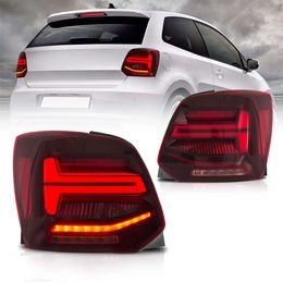 Auto -achterlichten Rood/Black daglooplichten voor VW Vento Polo Turn Signal Dynamic LED -achterlamp Assembly