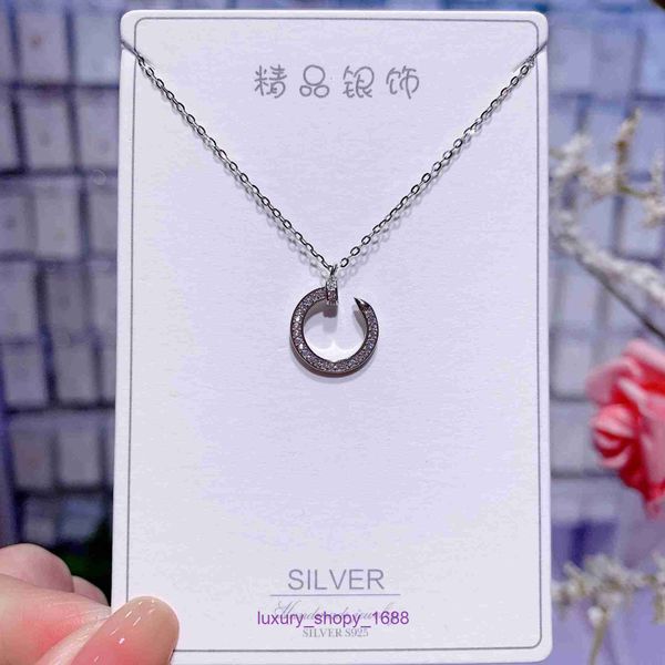 Collier de pneus de voiture en acier titane classique pour femmes S925 en argent sterling coréen nouveau collier à vis fée simple personnalité micro avec boîte d'origine