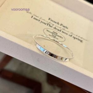 Bracciale di design classico di nuova marca di pneumatici per auto 999 Scheda di precisione chiusa in argento puro casa solida da donna piccola multa con scatola originale