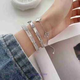 Neumáticos para automóviles Nueva marca Pulsera de diseño clásico S925 Plata de ley apilada Edición estrecha Caleidoscopio Full Sky Star Diamon con caja original