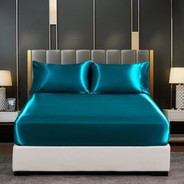 Cara Cara Carle Silk Satin Fichet Fichet avec bande de luxe élastique Couvercle de matelas réglable de luxe pour un couple simple lit double 240410