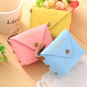 Titulares de tarjetas 2023 Creative Pu Ladies Monedero Caja de llaves Mini Bolsa de almacenamiento de cosméticos Lindo Oval Cremallera Chica USB Cable Auricular