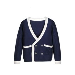 Vest collectie Gebreide vesten voor grote jongens Engelse stijl Double Breasted jassen Lente Herfst Marineblauw Tiener Uniform Trui 230927